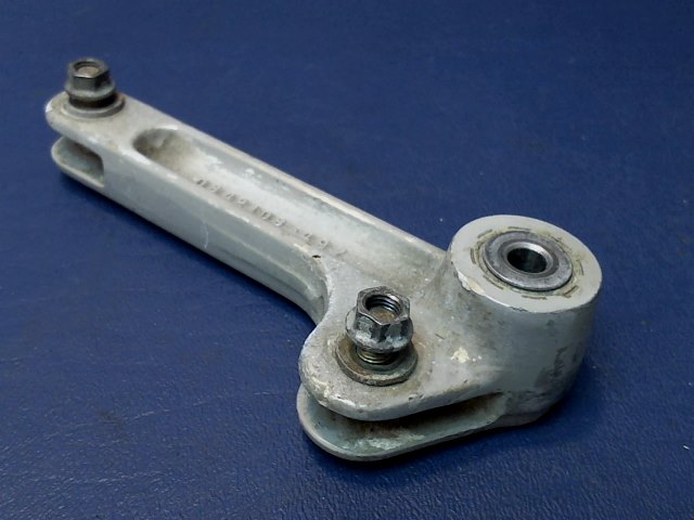 0842108-2 Cessna - ARM ASSY- RETRACT