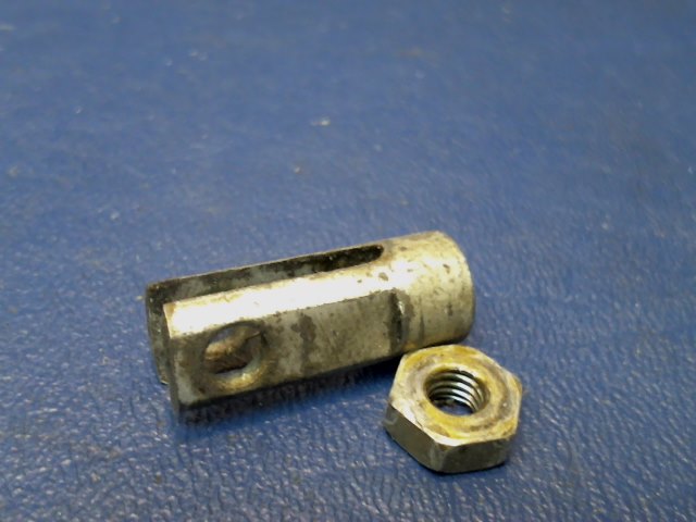 0861105-1 Cessna - CLEVIS with AN316-4R retaining nut