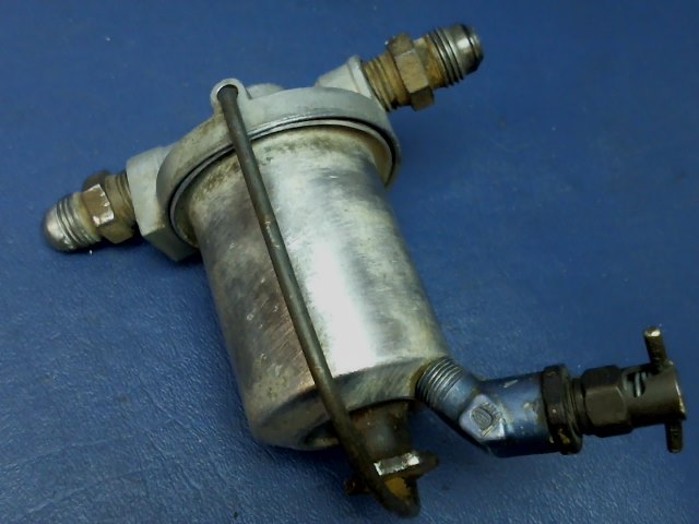 1-8840 Cessna - Strainer - Fuel