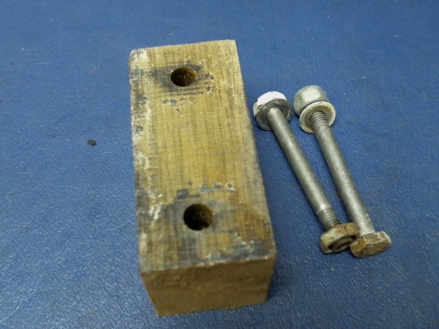 95775-00 Piper - BLOCK - Bearing nose gear door actuation