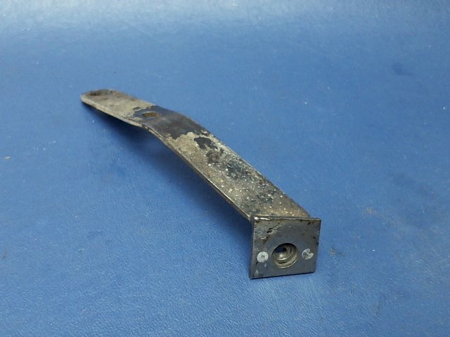 37658-00 Piper - BRACKET assy - Cowl support left engine outboard right engine inboard