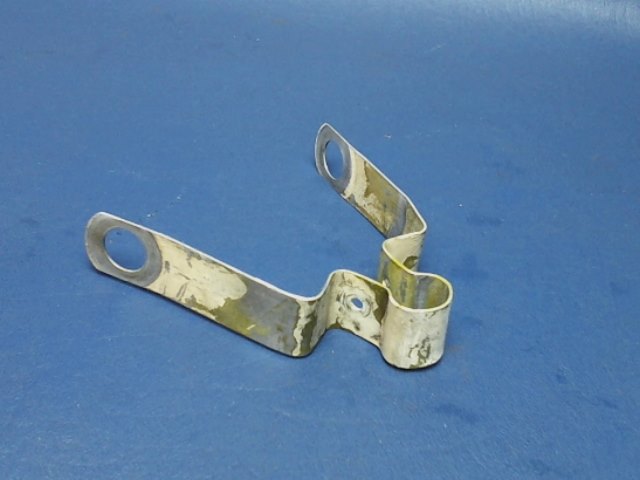 63332-05 Piper - CLIP- Hose
