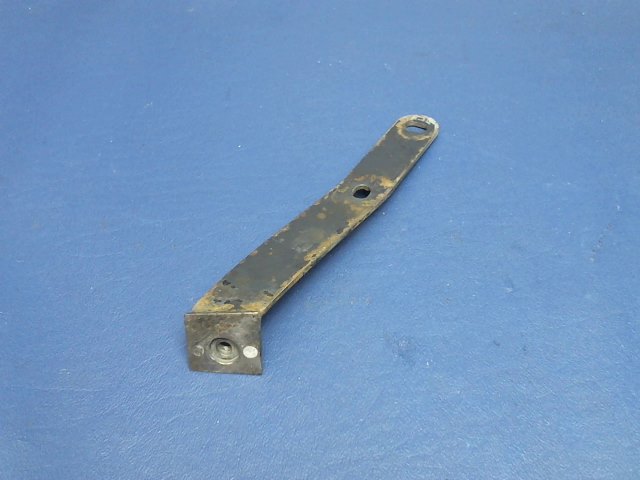 37658-01 Piper - BRACKET - Cowl support left engine inboard right engine outboard