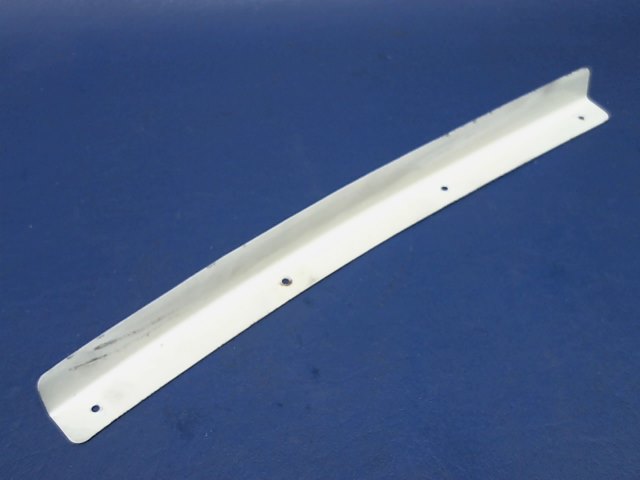 76270-00 Piper - RETAINER REAR WINDOW FRONT LEFT
