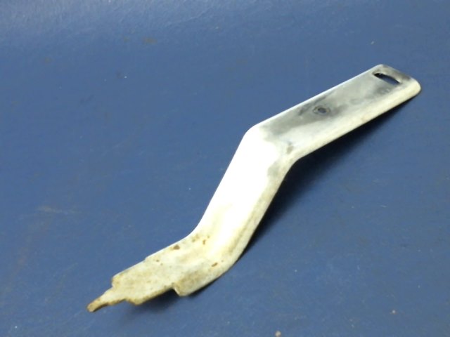 0426209-4 Cessna - CATCH CABIN DOOR