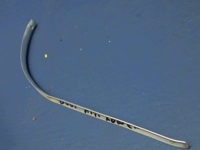 63142-02 Piper - TRIM STRIP - Door frame bottom rear