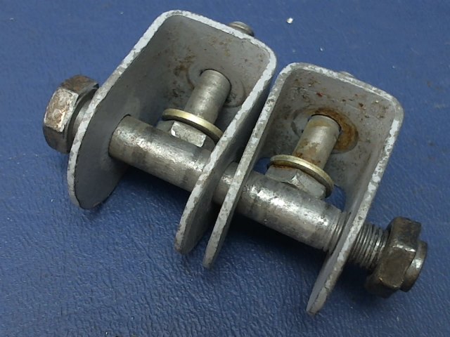 0413496-1 Cessna - BRACKET-SEAT BELT ATTACH