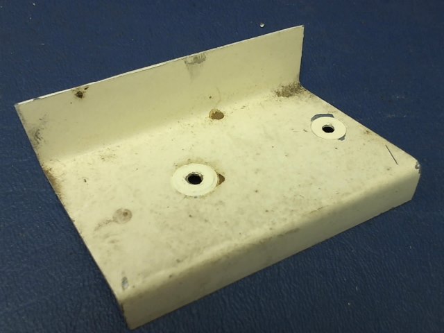 79154-00 Piper - RETAINER - Windshield moulding left