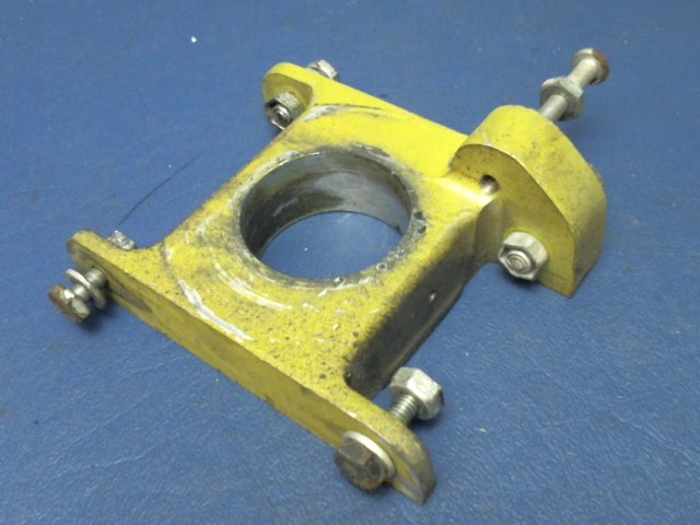 62421-01 Piper - FITTING - RH Flap torque tube