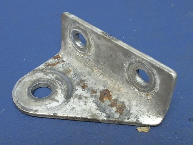 0510205-5 Cessna - FITTING-SEAT BELT INBD LH