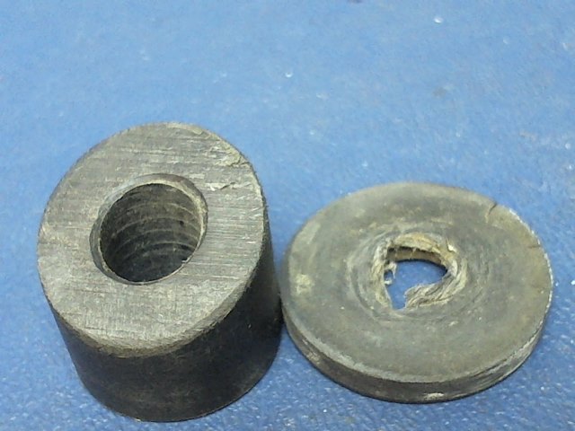 77930-04 Piper - SPACER - Air temperature gauge inner