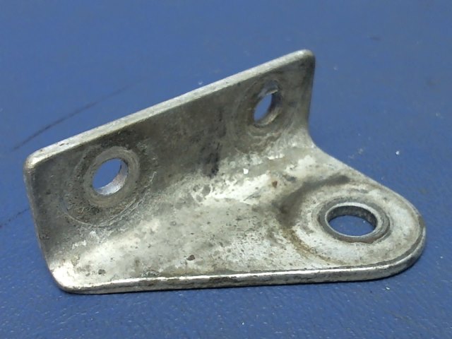 0510205-6 Cessna - FITTING-SEAT BELT INBD RH