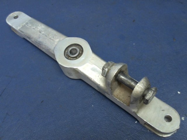 1243411-1 Cessna - WHIFFLETREE ASSEMBLY