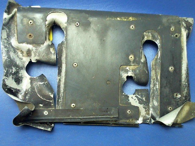 0411971-1 Cessna - SHIELD-RUDDER BAR RH