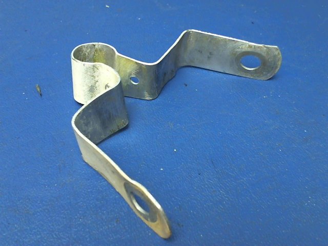 63332-03 Piper - CLIP- HOSE upper or lower