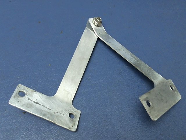 0500315-1 Cessna - BRACKET - STRAINER DRAIN CONTROL