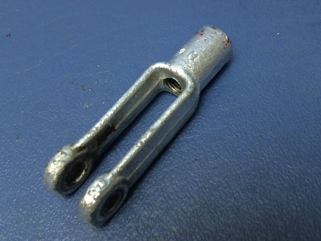 554 687 Piper - CLEVIS-Rod end (MS358122)