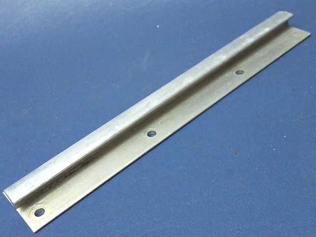 1200527-8 Cessna - RAIL-SEAT RH OUTBOARD