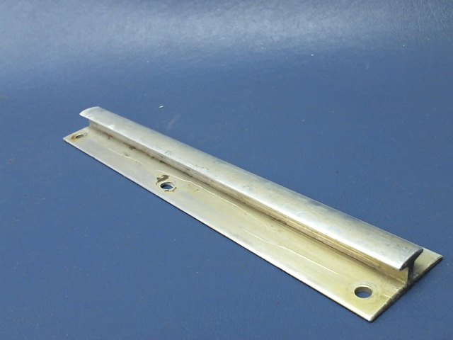 1200527-7 Cessna - RAIL-SEAT LH OUTBOARD