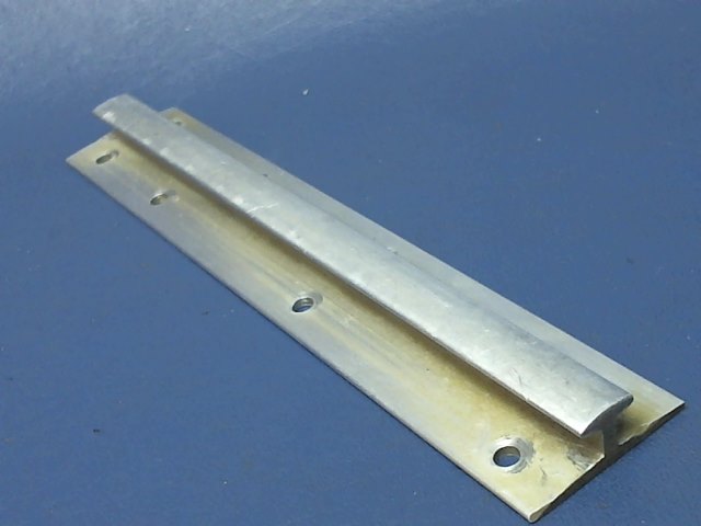 1200524-2 Cessna - RAIL-SEAT RH INBOARD