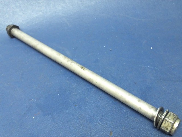 401 456 Piper - BOLT - 1 Axle (AN 6-76A)