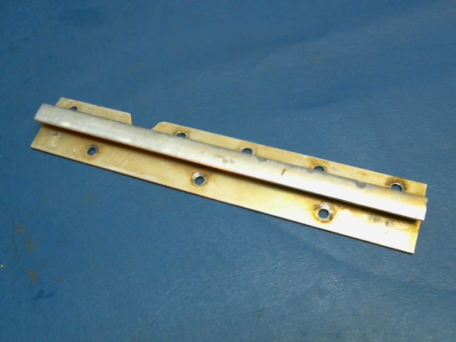 1200524-6 Cessna - RAIL-SEAT RH OUTBOARD