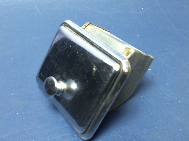 0411030-5 Cessna - RETAINER-ASH RECEIVER
