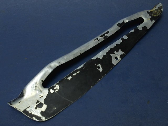 1200084-22 Cessna - RETAINER-CABIN AIR VENT RH