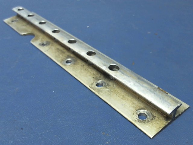 1200487-3 Cessna - RAIL-SEAT LH OUTBOARD