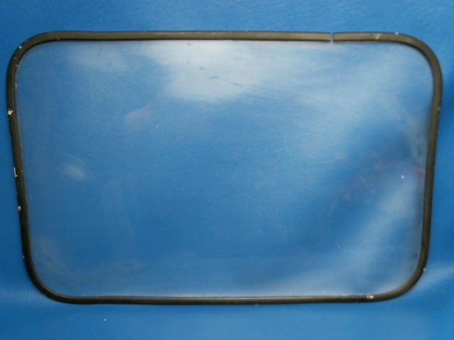 1211061-57 Cessna - WINDOW INBOARD LH