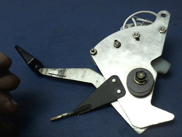 NPN Cessna - FLAP CONTROL