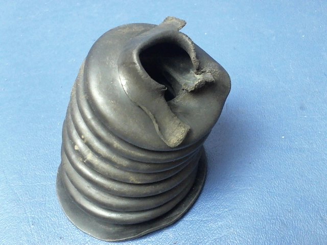 35270-00 Piper - BOOT - NOSE WHEEL BUNGEE Torn see photos
