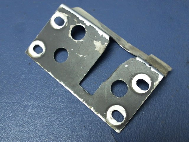 0711695-8 Cessna - COVER DOOR CLUTCH-RH