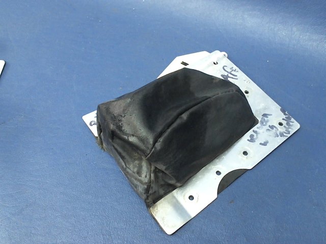 0822001-3 Cessna - HINGE COVER