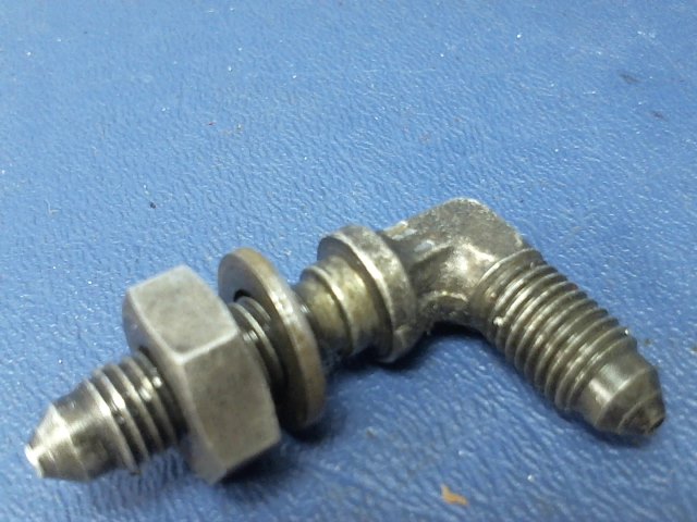 458 847 Piper - ELBOW (AN833-3) - Fuel flow pressure and vent