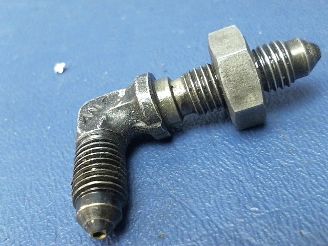 458 847 Piper - ELBOW (AN833-3) - Fuel flow pressure and vent