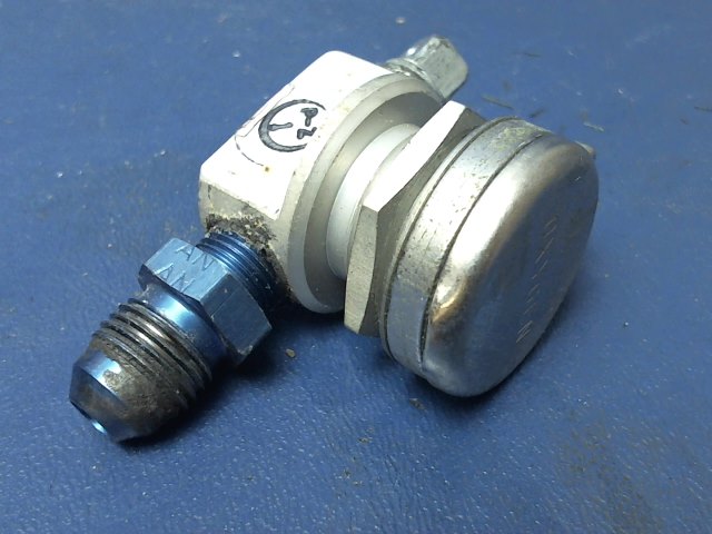 C166006-0201 Cessna - OXYGEN VALVE ASSEMBLY w/ Cap