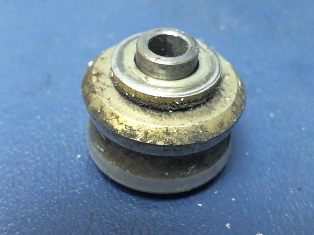 0311310 Cessna - ROLLER SEAT