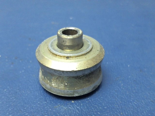 0311310 Cessna - ROLLER SEAT