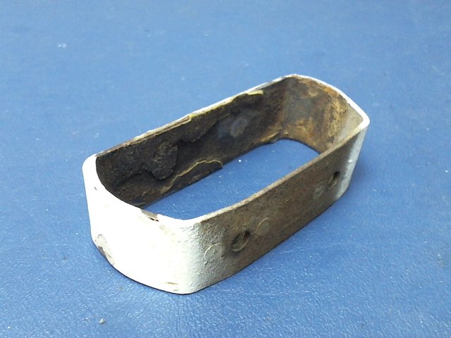 1241042-1 Cessna - STRAP - BRACKET MAIN GEAR STEP LH (Clip bolt broke)