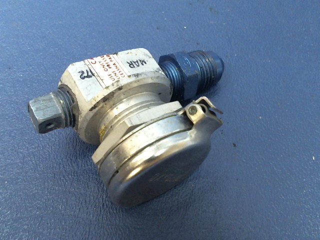 C166006-0201 Cessna - OXYGEN VALVE ASSEMBLY w/ Cap