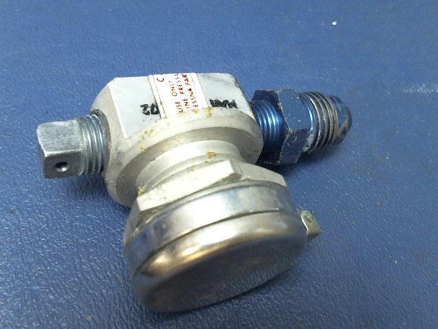 C166006-0201 Cessna - OXYGEN VALVE ASSEMBLY w/ Cap