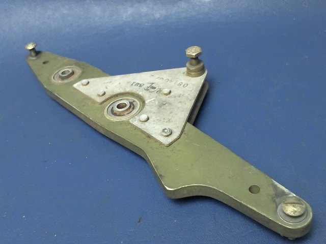 0814007-1 Cessna - BELLCRANK ASSY-ELEVATOR AFT