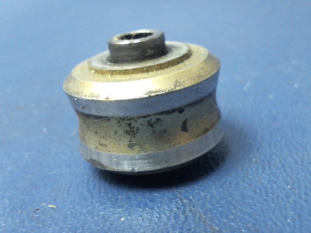 0311310 Cessna - ROLLER SEAT