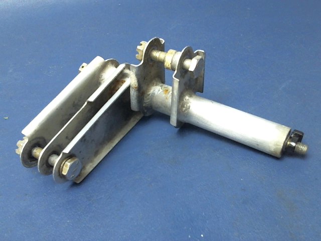 0862100-12 Cessna - BELLCRANK -FLAP INBOARD/OUTBOARD RH