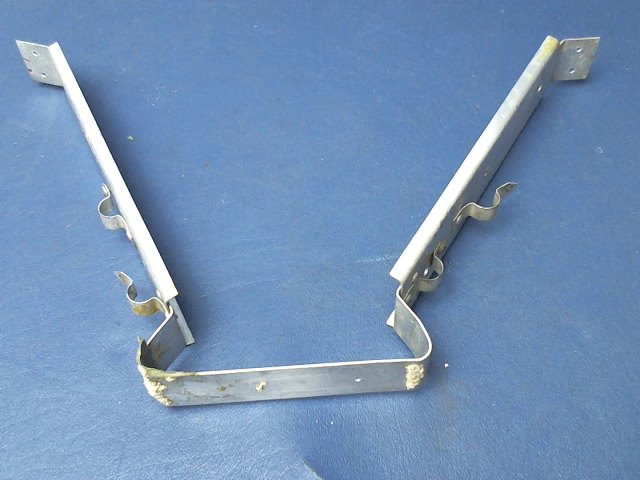 1200554-1 Cessna - BRACKET -HEADLINER