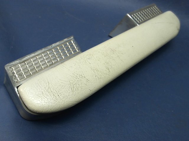 1414082-18 Cessna - ARMREST