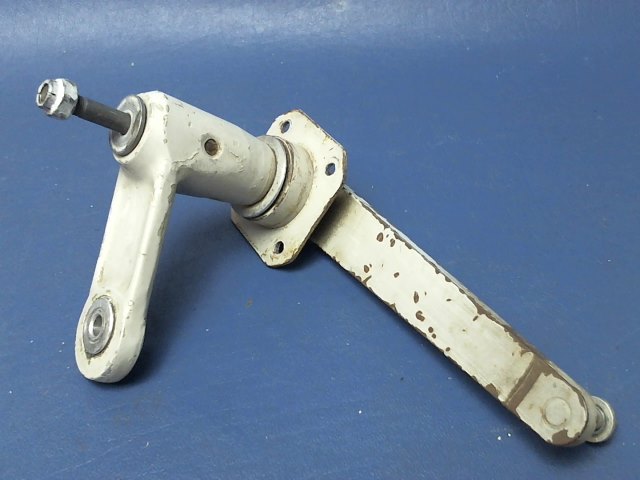 5045001-8 Cessna - CRANK ASSY RH-DOOR ACTUATOR