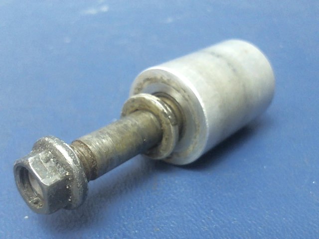 95061-189 Piper - Roller Bushing Bearing and bolt