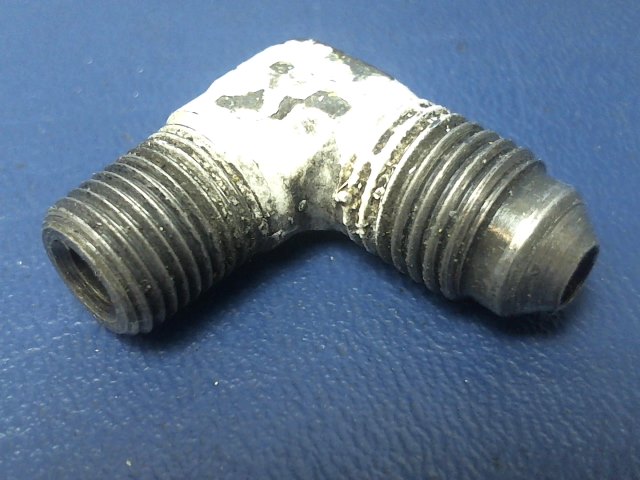 67524-00 Piper - ELBOW - Restricted RESTRICTOR Nose Gear Cylinder